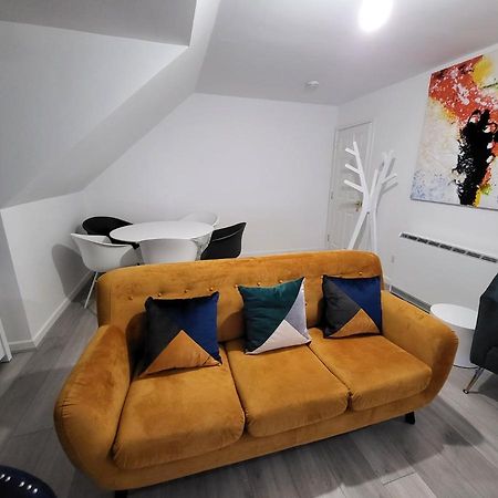 Garland Modern 2 Bedroom Apartment With Parking London Plumstead  Exterior foto