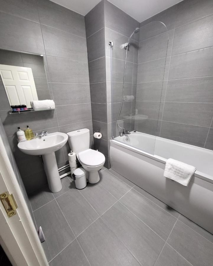 Garland Modern 2 Bedroom Apartment With Parking London Plumstead  Exterior foto