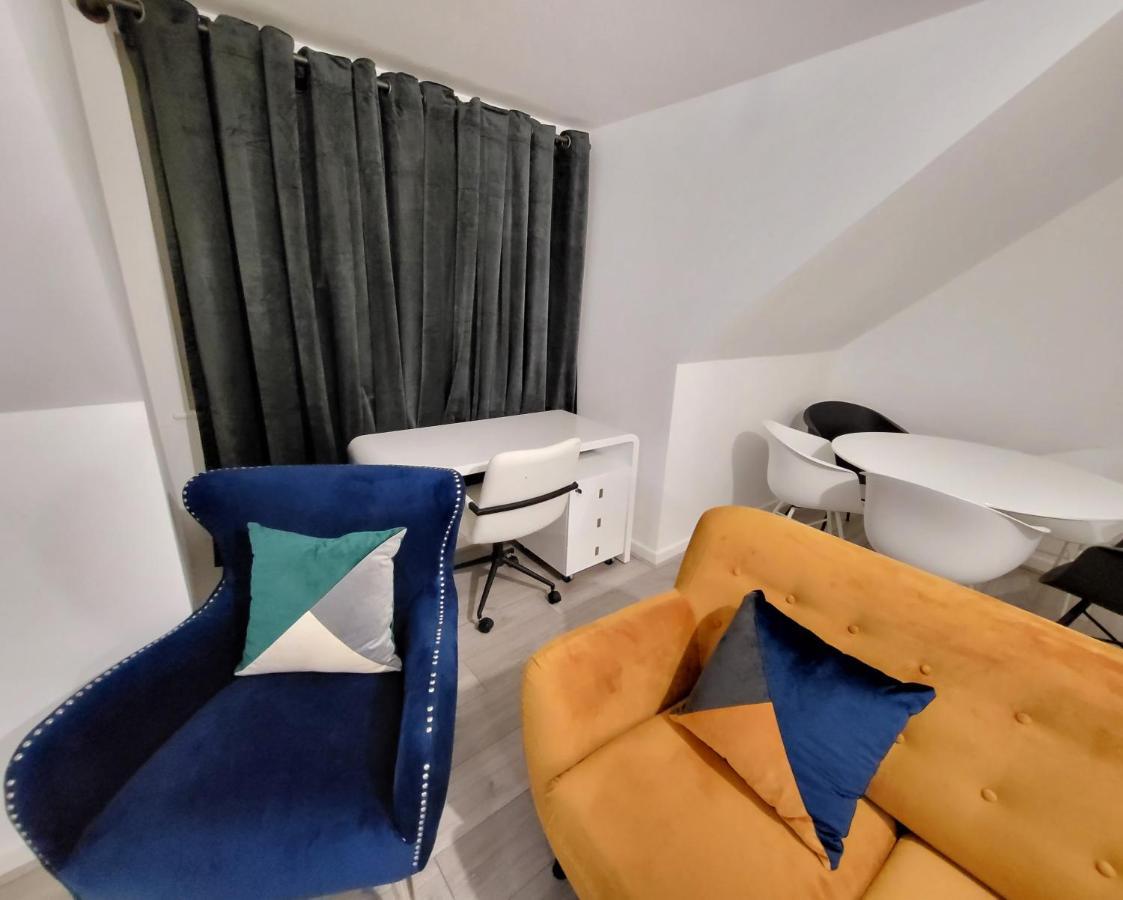 Garland Modern 2 Bedroom Apartment With Parking London Plumstead  Exterior foto