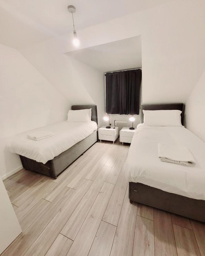 Garland Modern 2 Bedroom Apartment With Parking London Plumstead  Exterior foto